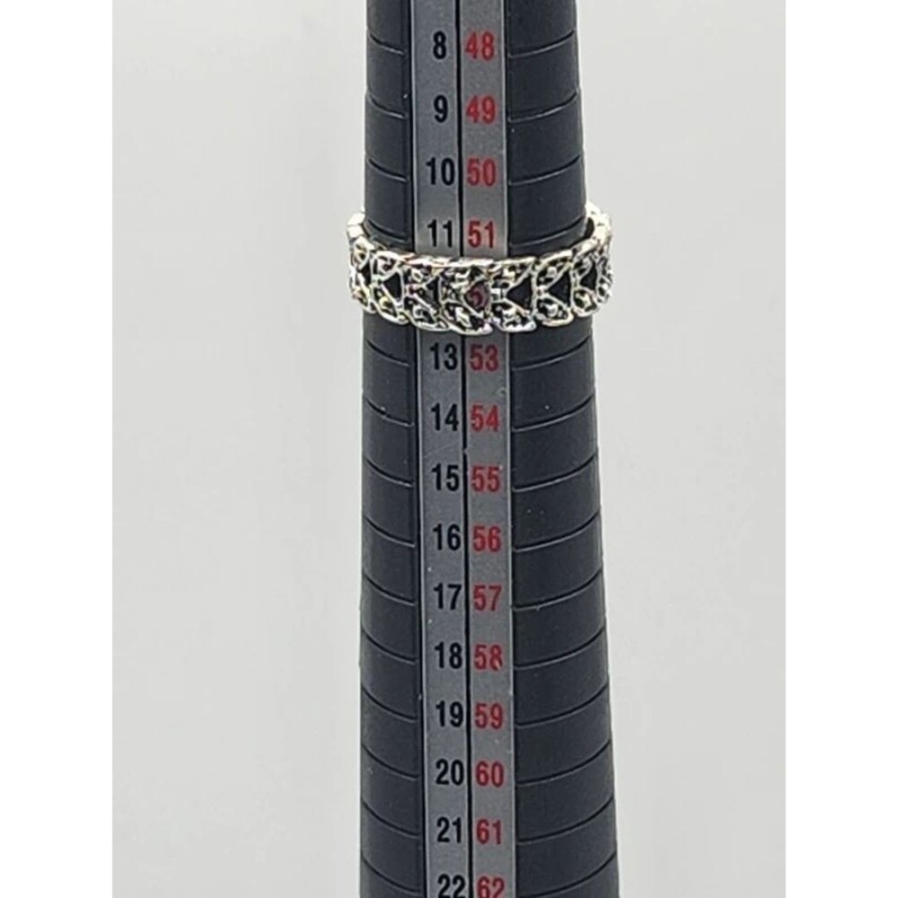 Size 6 ring - Picture 2 of 2
